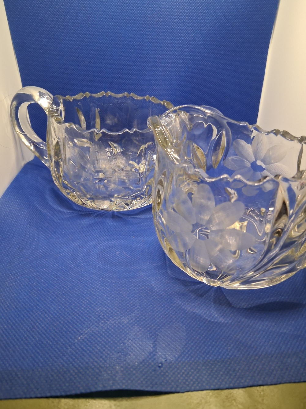 Clear Etched Glass Creamer and Sugar Set - Transparent